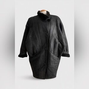 VINTAGE - Black Shearling Mouton Coat | Minimalist Statement Outerwear